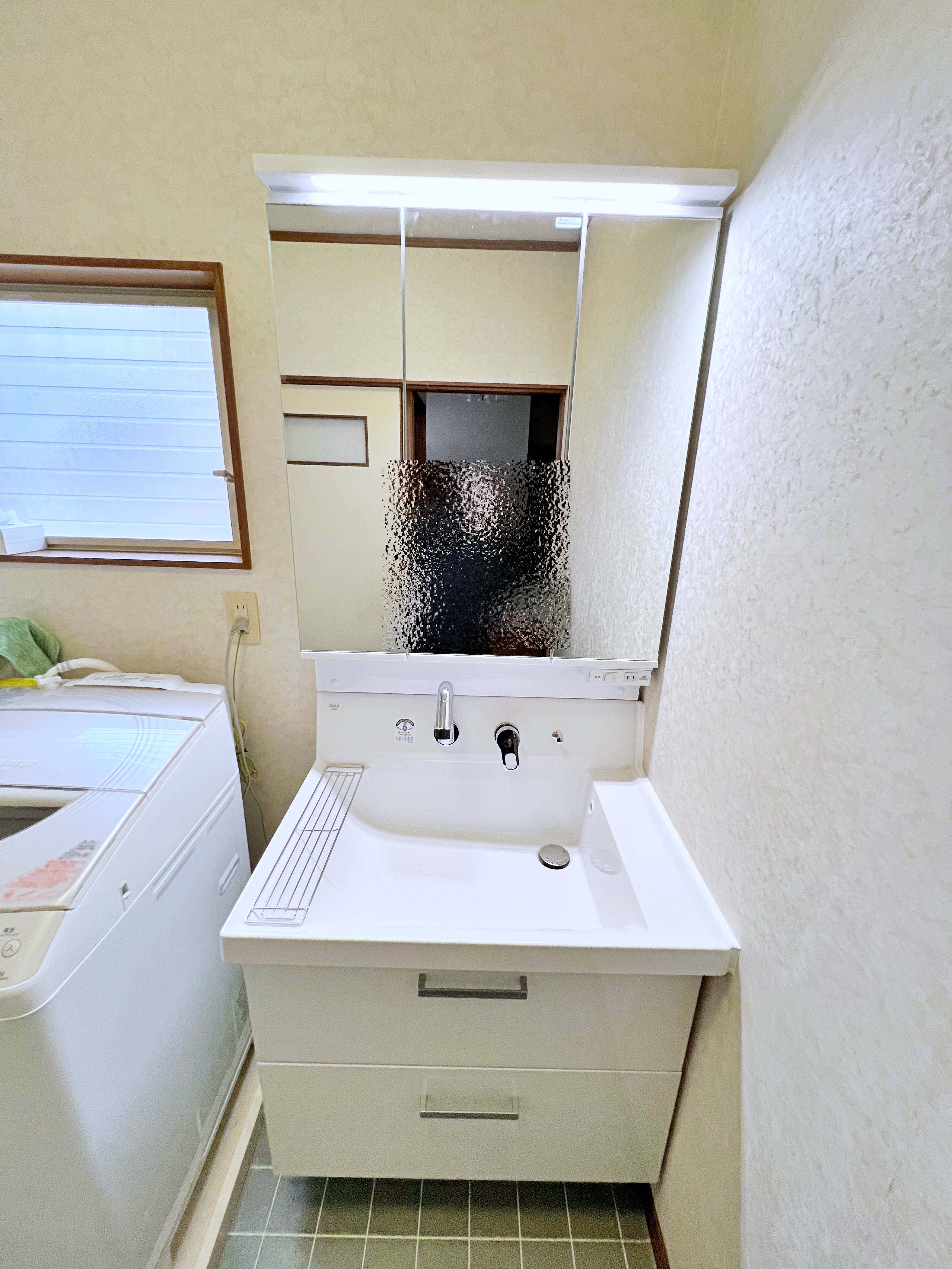 収納もスッキリ多機能な洗面化粧台